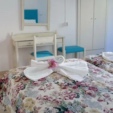 Eftihia Guest house 4*